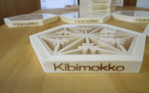 木製コースターに焼印